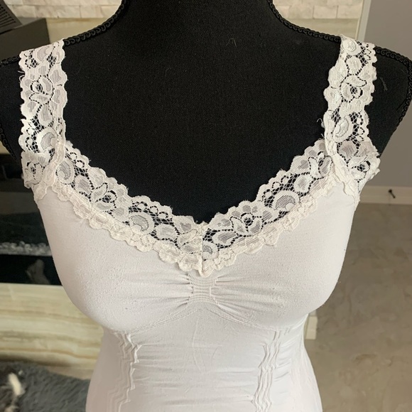 Women’s Stretch White Ribbed with Lace Trim M. Reyna Tee. Size‎ M (177) - Picture 2 of 10